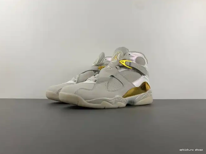 8 832821-030 Champagne Retro Jordan 0516